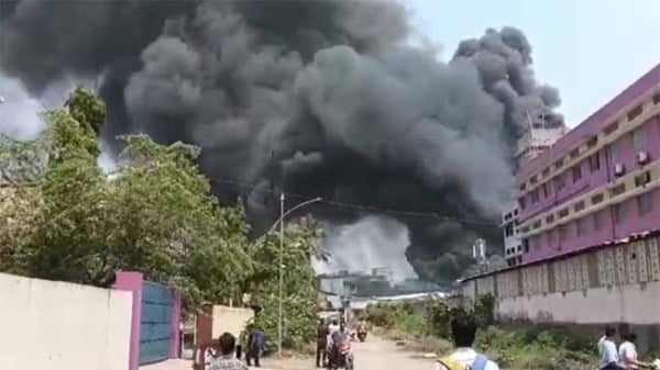 Boiler blast triggers massive fire at chemical factory in Dombivali