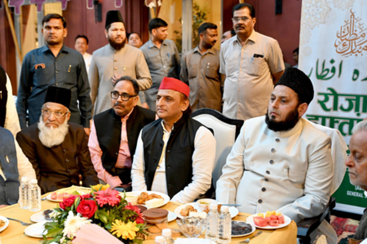 Akhilesh Yadav Criticizes Nitish Kumars Move to Rajya Sabha