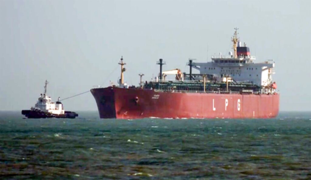 Indian Ship Nanda Devi to Arrive at Kandla Port with LPG Today