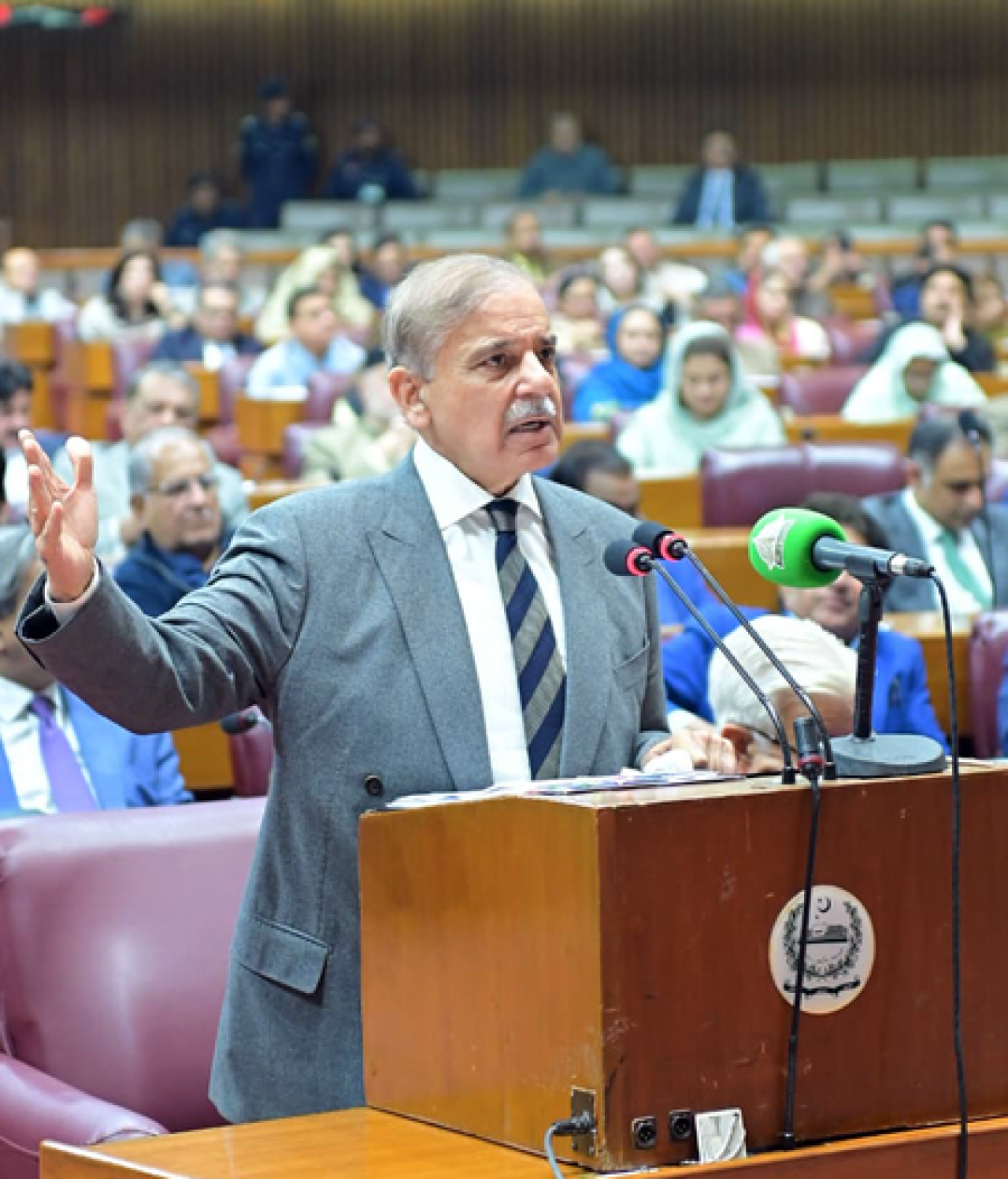 Pakistan Implements Austerity Measures Amid Oil Crisis