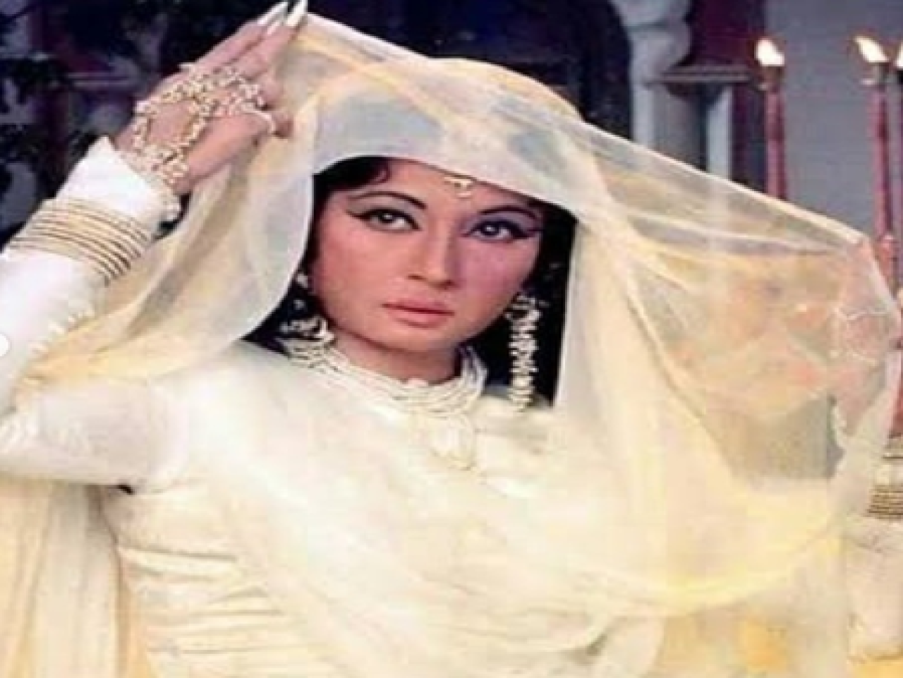 Secrets Behind Iconic Dialogue: Meena Kumaris Body Double Revealed