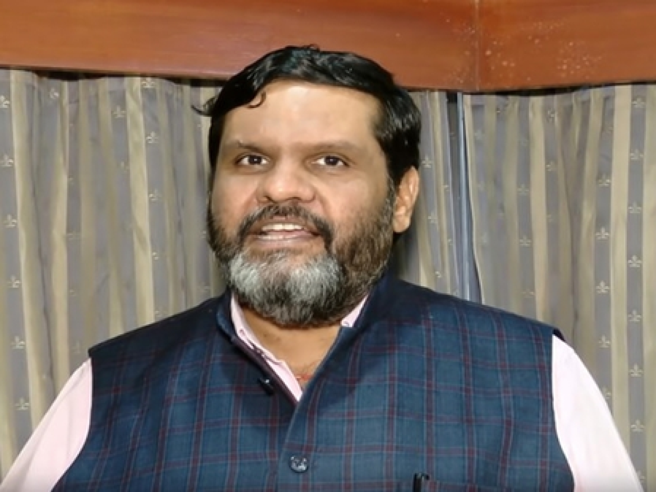 Kamal Naths LPG Comment Sparks BJPs Gaurav Vallabhs Critique