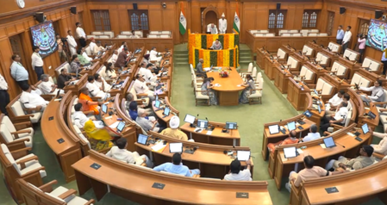 Special Session of Delhi Assembly Begins Amid Protests
