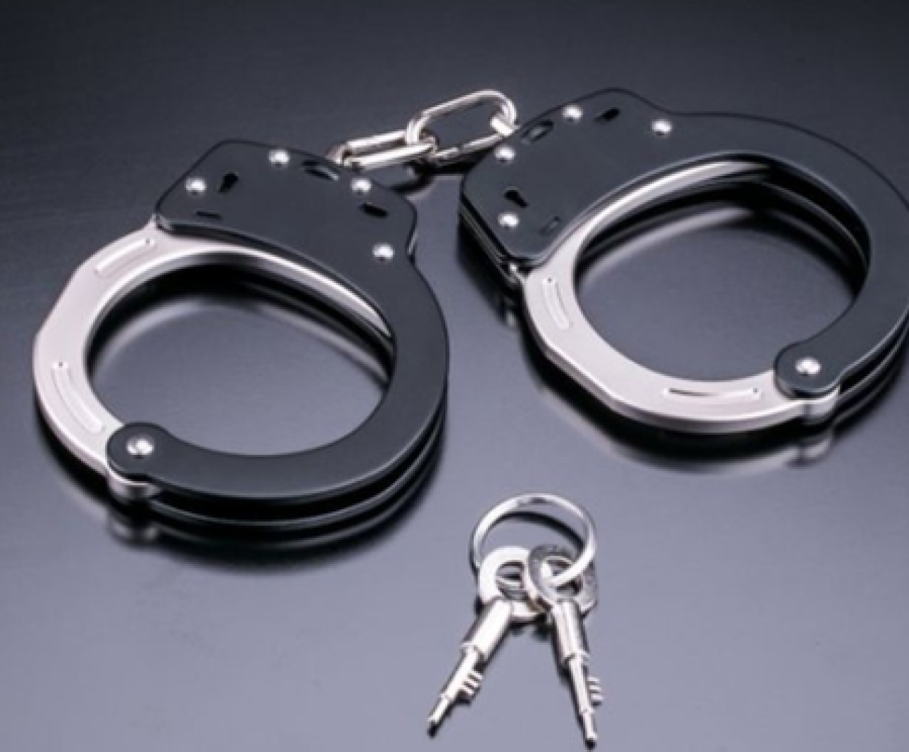 Woman Arrested for Spreading Obscene Messages to Defame Another in Mumbai