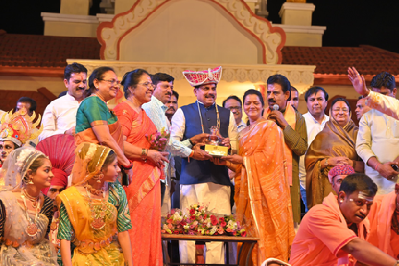 Mango Jatra Celebrates Cultural Unity and Farmer Welfare in Indore