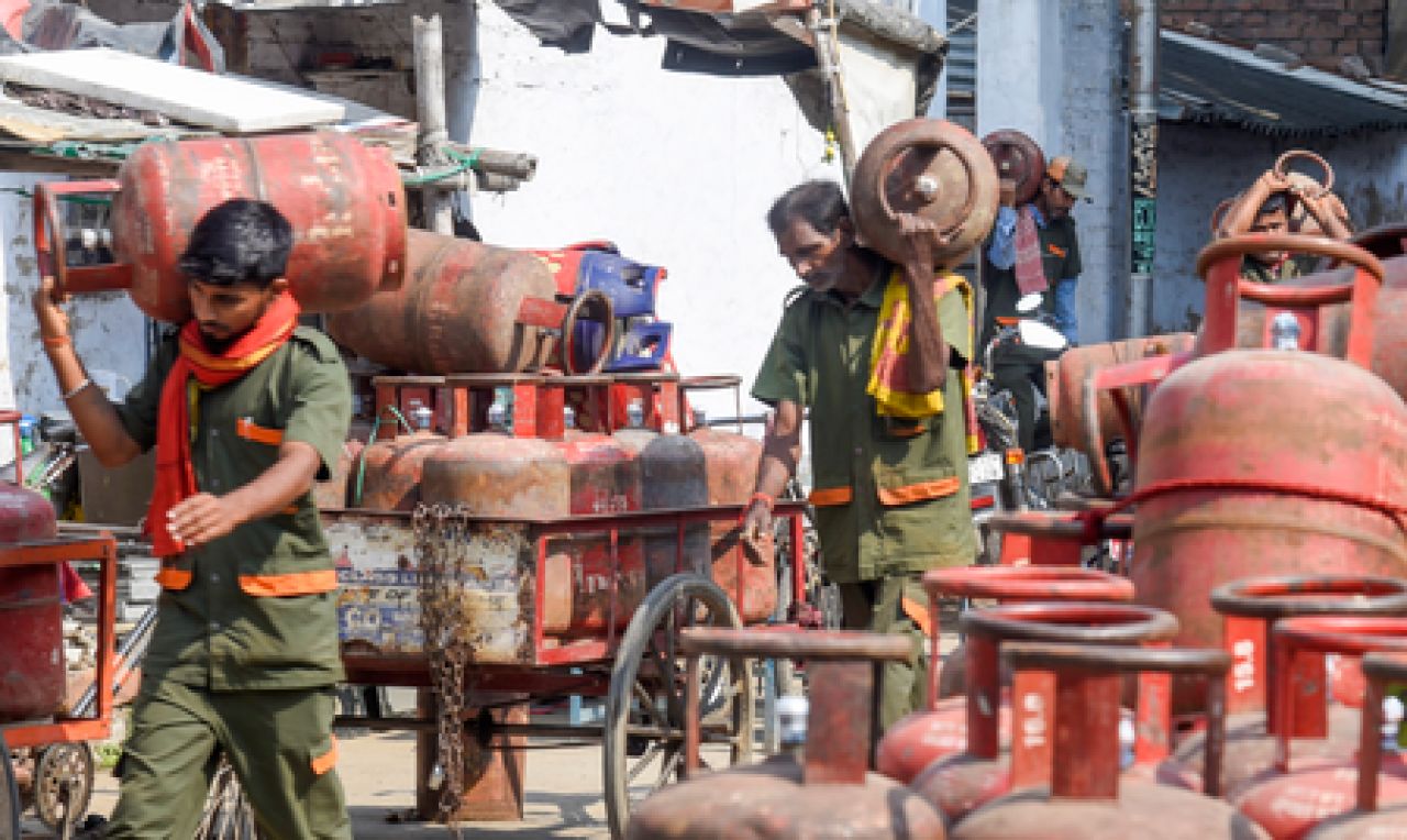 Over 58,500 PNG Consumers Surrender LPG Connections, Fuel Stock Adequate: Government Over 58,500 PNG Consumers Surrender LPG Connections, Fuel Stock Adequate: Government
