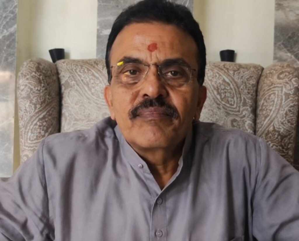 Sanjay Nirupam Criticizes Rahul Gandhis Claims on Government Stability