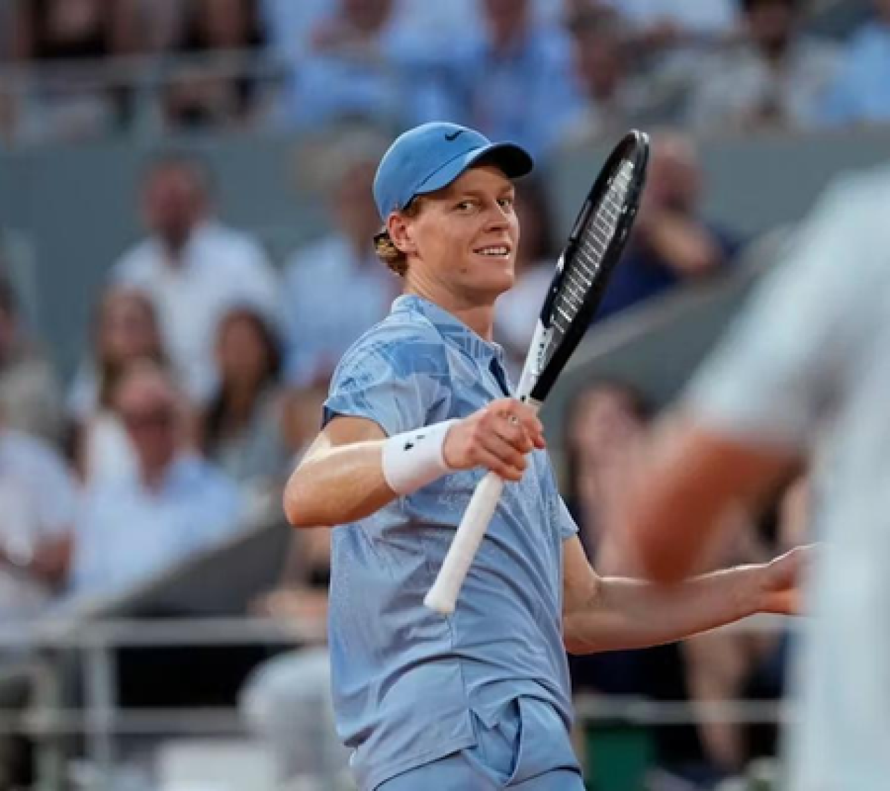 Sinner Shines at French Open with Impressive First-Round Victory Sinner Shines at French Open with Impressive First-Round Victory