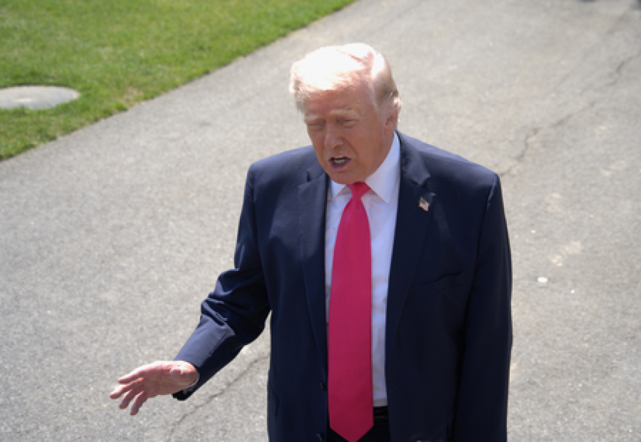 Trump Imposes 25% Tariff on EU Cars, Accuses Bloc of Trade Agreement Violations