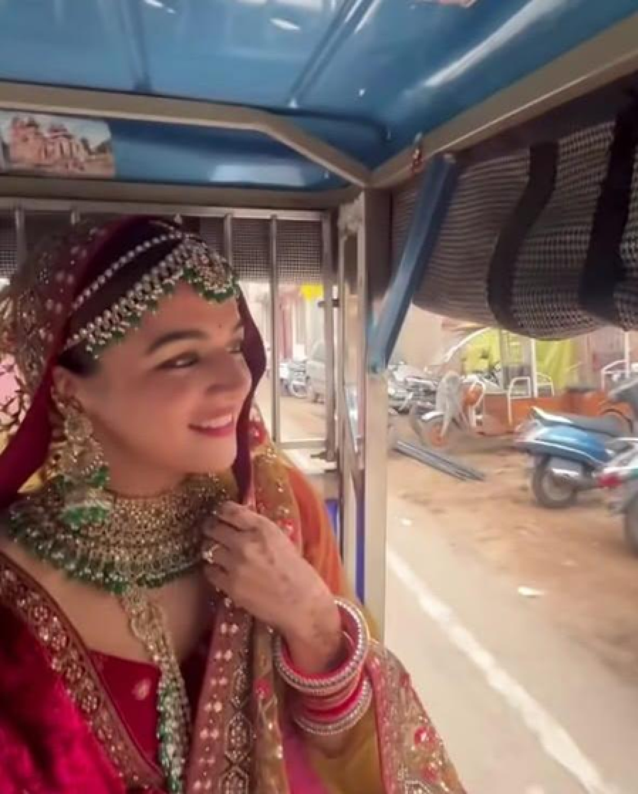 Vamika Gabbi Celebrates One Year of Bhul Chook Maaf with Special E-Rickshaw Ride